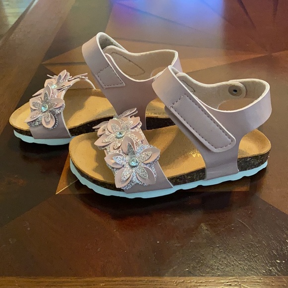 Toddler Sandals - Picture 3 of 7